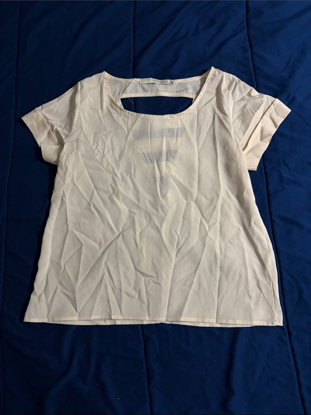 Paper Crane Cream Short Sleeve Scoop Neck Top with Back Cutout